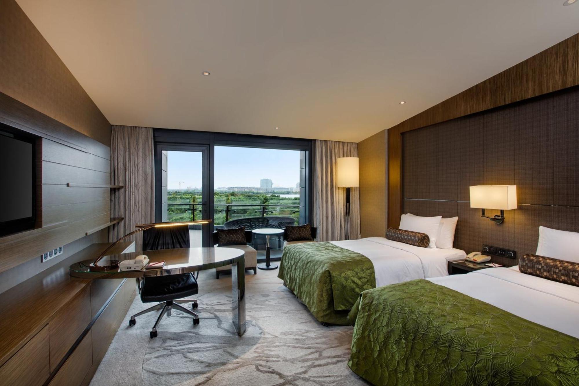 Intercontinental Shanghai Harbour City By Ihg Nanhui Exterior photo