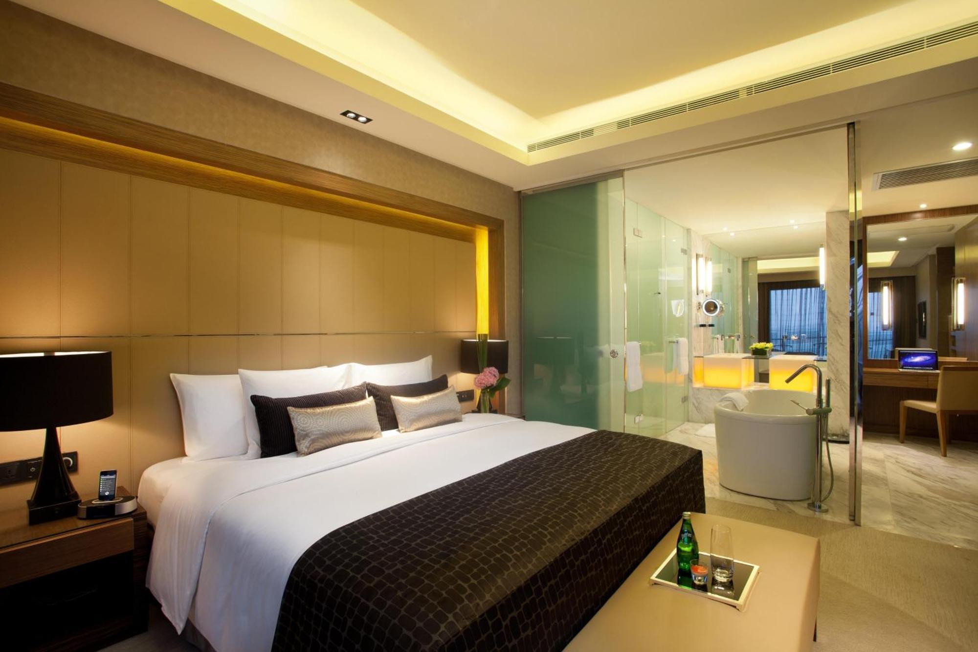 Intercontinental Shanghai Harbour City By Ihg Nanhui Exterior photo