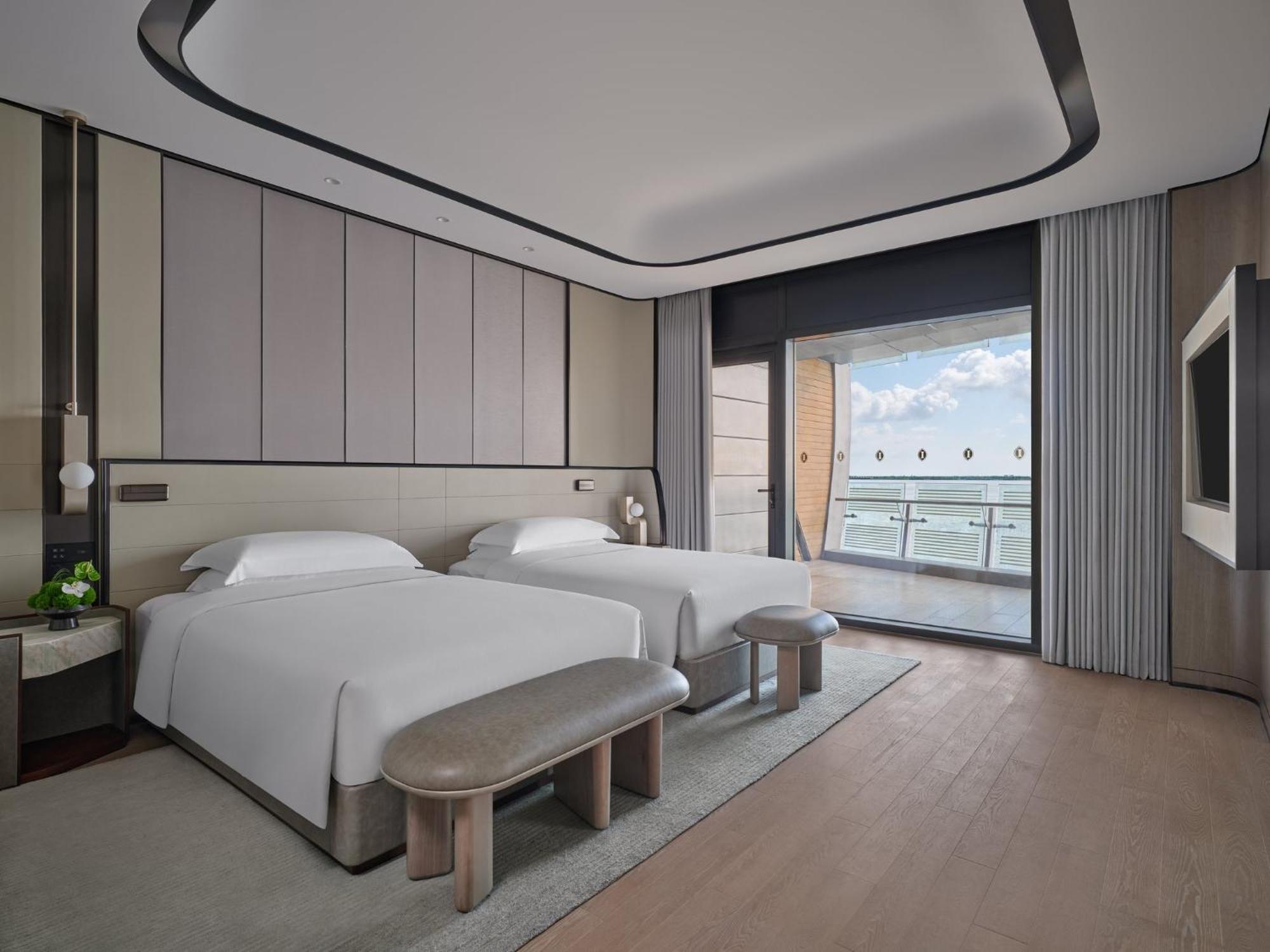 Intercontinental Shanghai Harbour City By Ihg Nanhui Exterior photo